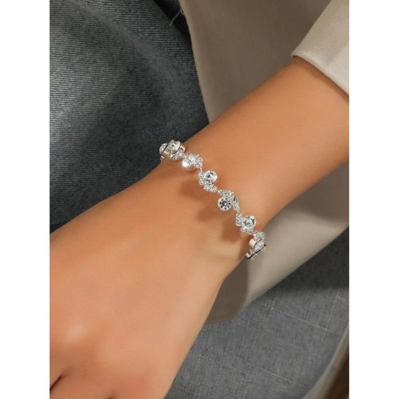 Silver Rhinetone Sparkly Bracelet - Picture 1 of 3
